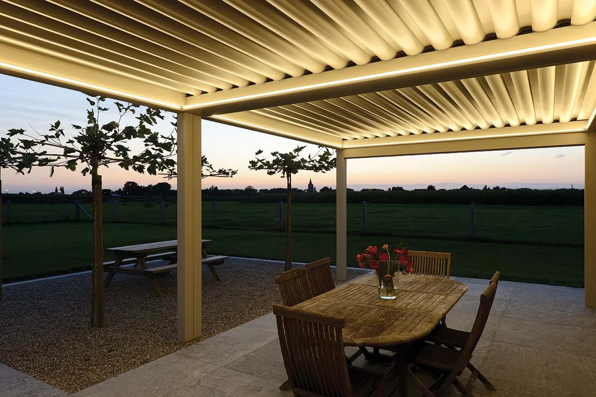 bioklimatska pergola dodatki grelci zip screen rolo led luči