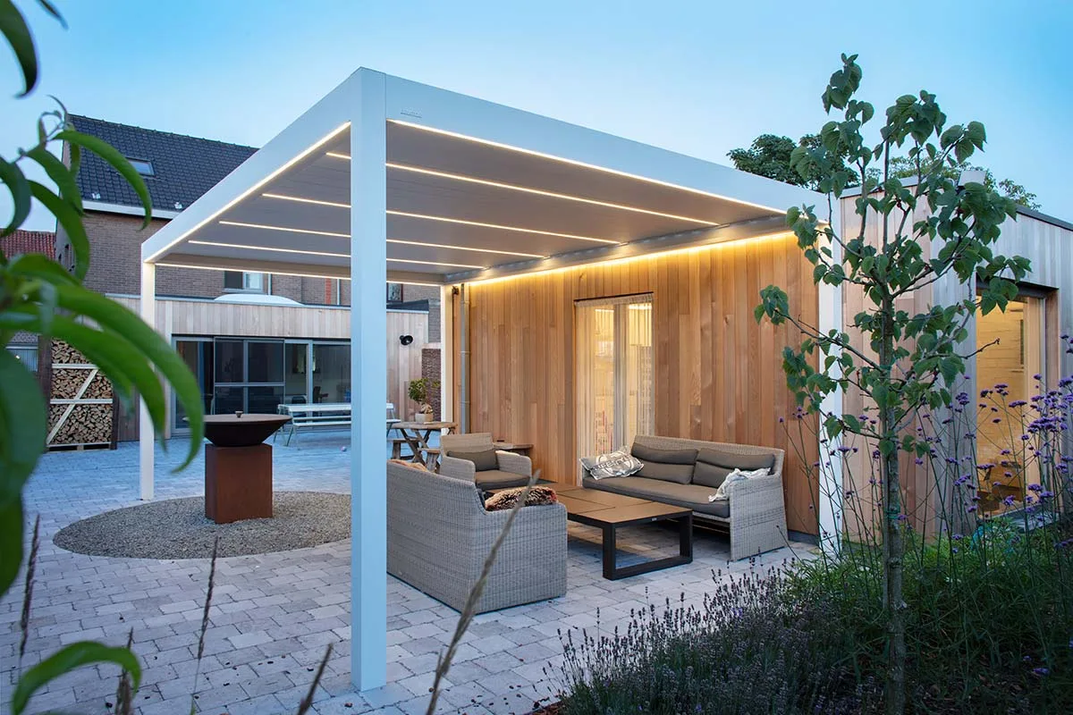 bioklimatska pergola brustor b150 XL led luči
