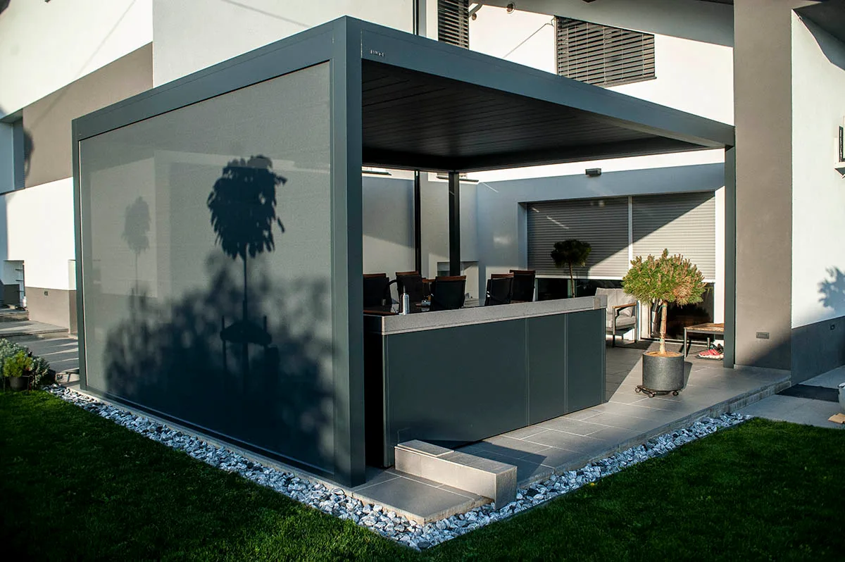 bioklimatska lamelna pergola Brustor B200 XL Posavje Krško referenca Genial senčila