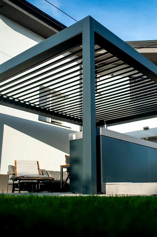 bioklimatska lamelna pergola Brustor B200 XL Posavje Krško referenca Genial senčila